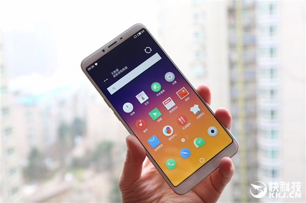 骁龙636/1799元起！魅蓝E3香槟金版开箱图赏