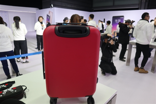 魅蓝20寸旅行箱酷MA萌定制版图赏：颜值大赞