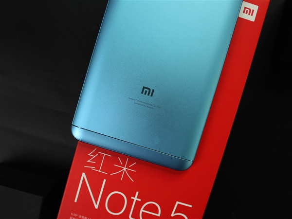 红米Note 5图赏：多彩配色颜值不俗