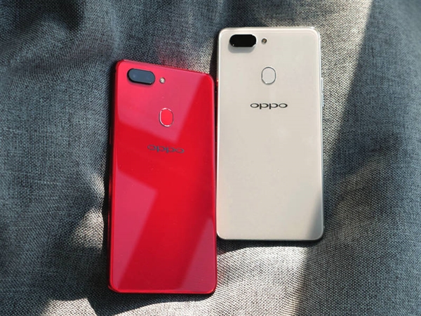 预约量超4600万 OPPO R15即将开卖：2999元起售