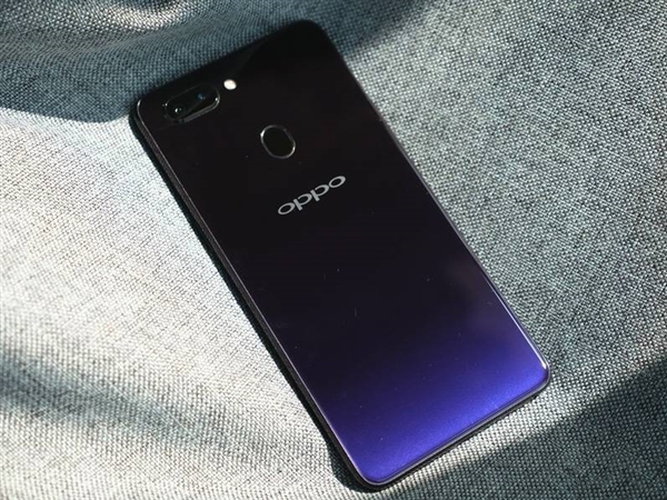 预约量超4600万 OPPO R15即将开卖：2999元起售