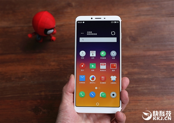 骁龙636/1799元起！魅蓝E3香槟金版开箱图赏