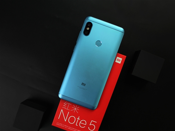 红米Note 5图赏：多彩配色颜值不俗