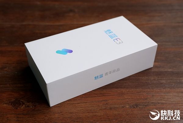 骁龙636/1799元起！魅蓝E3香槟金版开箱图赏