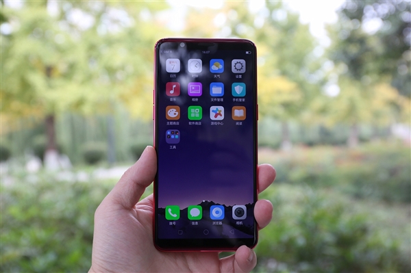 OPPO R11s获新系统更新：提升流畅度和稳定性