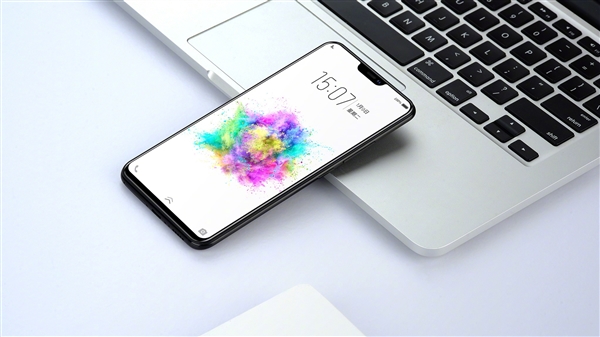 vivo今天正式发布X21：屏下指纹+新全面屏