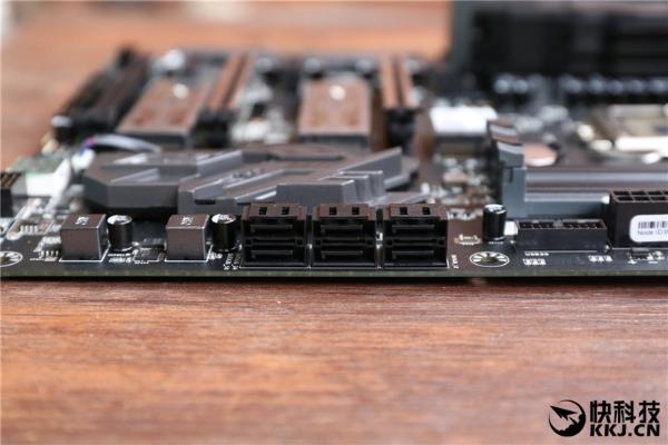 2699元！影驰Z370 GAMER主板套装评测：轻松超频5G