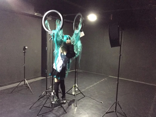 日本网友分享Cosplay拍摄花絮 不忍直视！