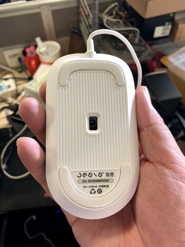 199元!小米众筹智能鼠标实拍:带指纹识别