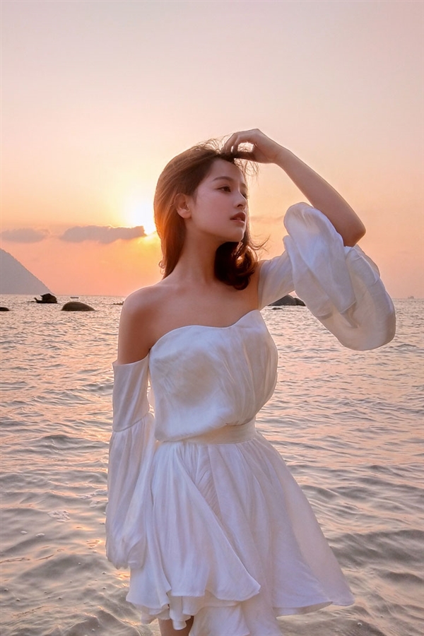 vivo X21样张揭晓:主打美颜/逆光清晰