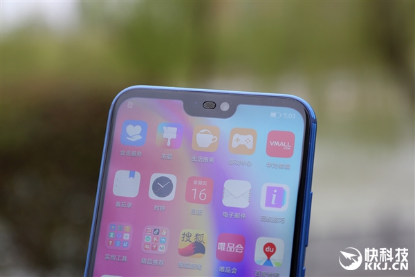 iPhone X侧目!华为nova 3e开箱图赏:双玻璃刘海屏