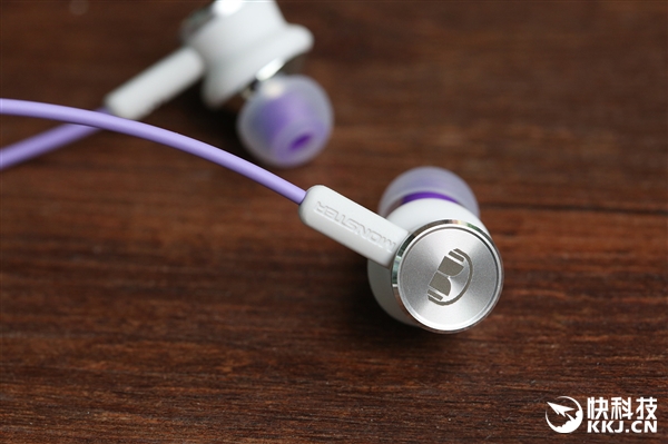 荣耀魔声耳机2宁静紫图赏：金标Hi-Res亮眼