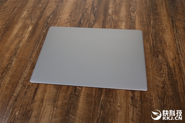 联想2018款小新潮7000笔记本开箱图赏：8代U+超高屏占