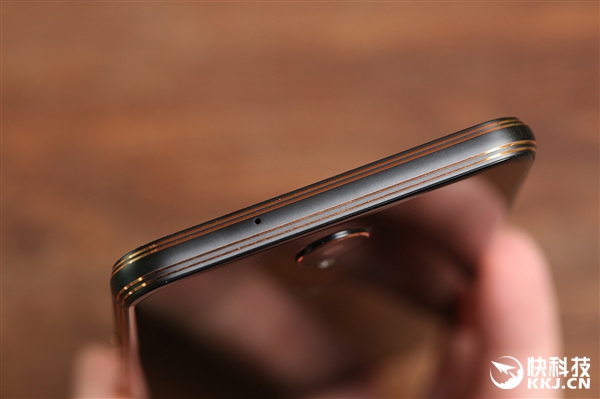 国美U7手机开箱图赏：最全生物识别加持