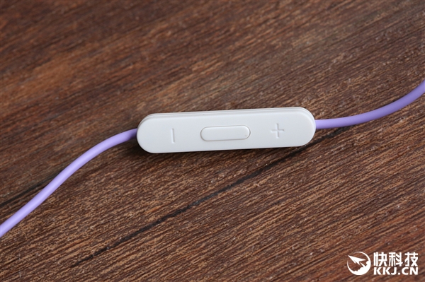 荣耀魔声耳机2宁静紫图赏：金标Hi-Res亮眼