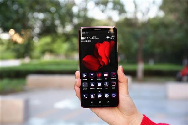 正反指纹开启隐私空间！华为MateRS保时捷版是如何帮你挡掉那么多“危险”的