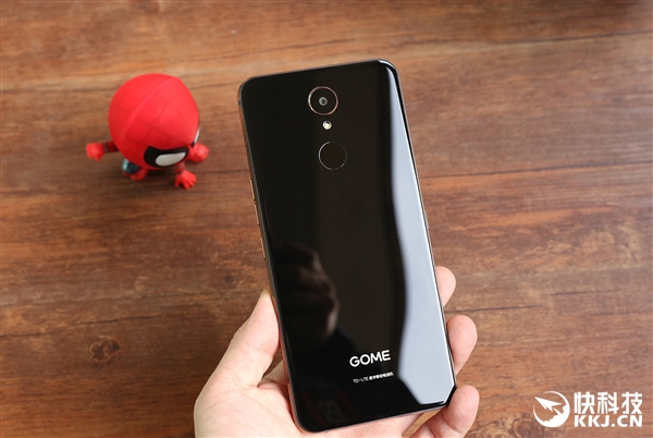 国美U7手机开箱图赏：最全生物识别加持