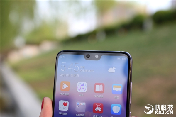 7000元！华为P20 Pro开箱图赏：渐变配色美呆了