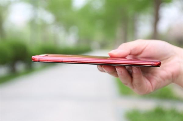 3299元！OPPO R15梦镜版评测：那一抹摄人心魄的红