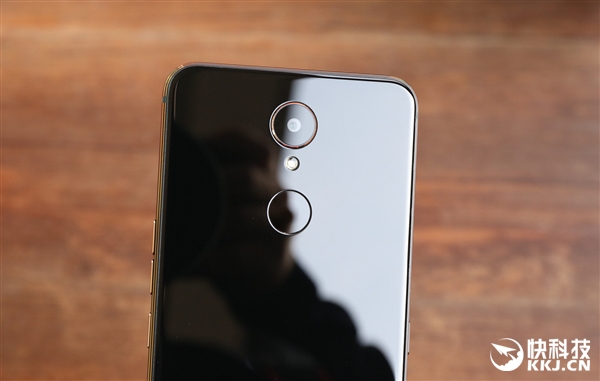 国美U7手机开箱图赏：最全生物识别加持