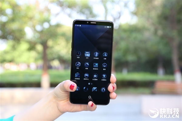 魅蓝E3歼-20典藏版开箱图赏：航模超霸气