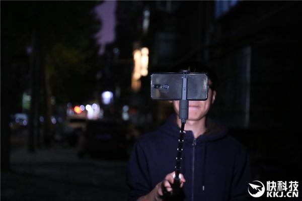 139元的拍照神物！荣耀月光棒自拍杆评测