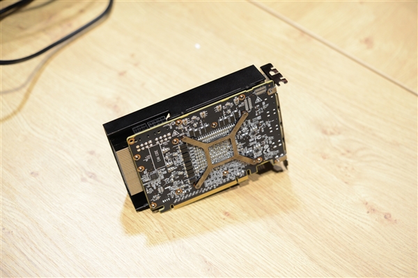 终极小钢炮!迪兰恒进Vega Nano真身首曝