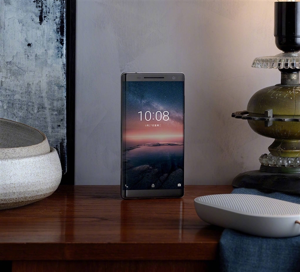 诺基亚8 Sirocco首销：搭载骁龙835 4699元