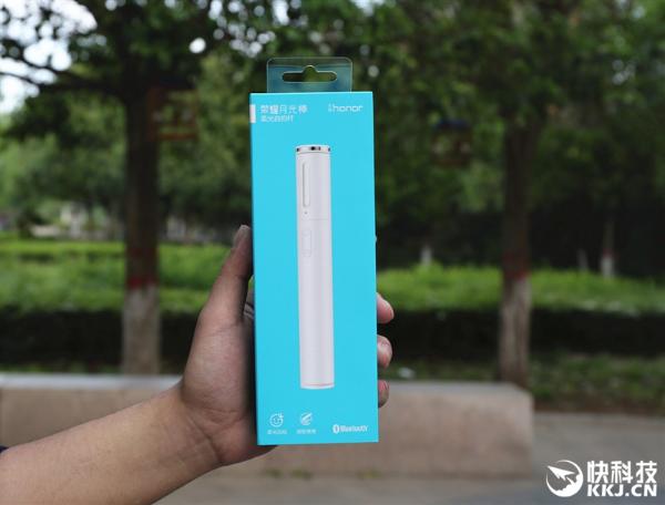 139元的拍照神物！荣耀月光棒自拍杆评测