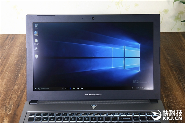 8代U+1060!雷神911M星耀版游戏本开箱图赏