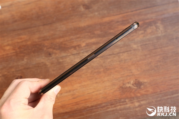 国美U7手机开箱图赏：最全生物识别加持