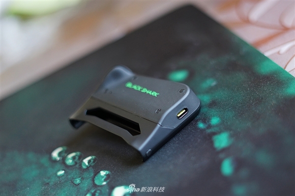 颜值出众！黑鲨游戏手机图赏：来感受下