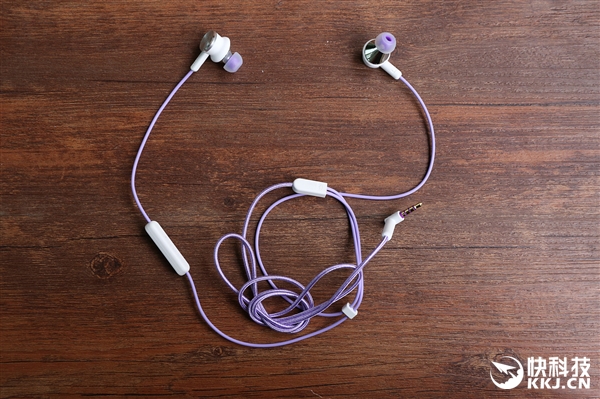 荣耀魔声耳机2宁静紫图赏：金标Hi-Res亮眼