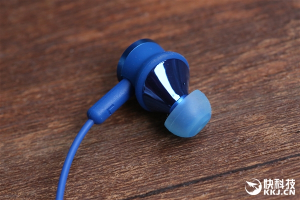 首次支持金标Hi-Res 荣耀魔声耳机2深海蓝图赏