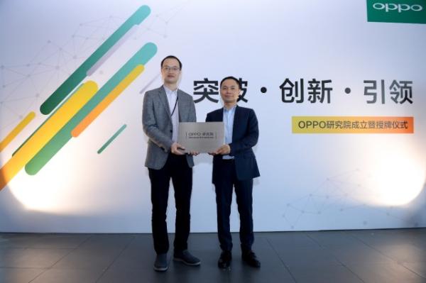 科技晚报：苏宁收购迪亚中国 英特尔拟出售旗下软件部门Wind River