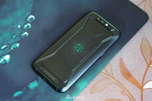 颜值出众！黑鲨游戏手机图赏：来感受下