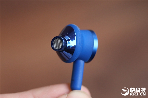 首次支持金标Hi-Res 荣耀魔声耳机2深海蓝图赏