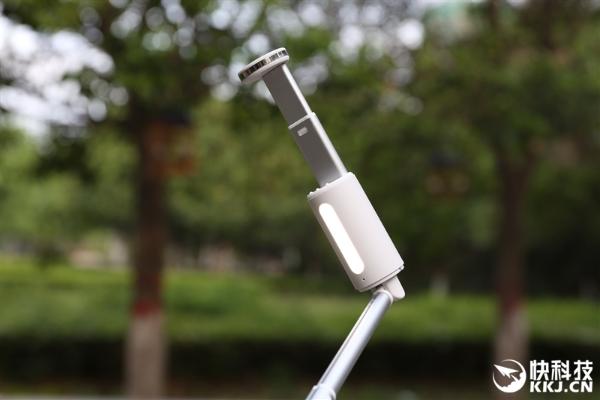 139元的拍照神物！荣耀月光棒自拍杆评测