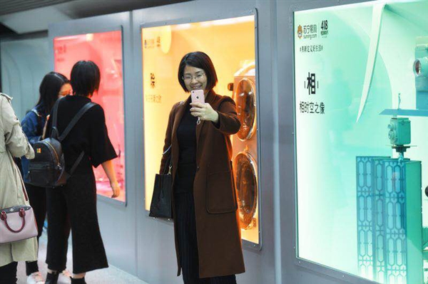 苏宁418报告单:全渠道增长156% 95后最爱薄饼机