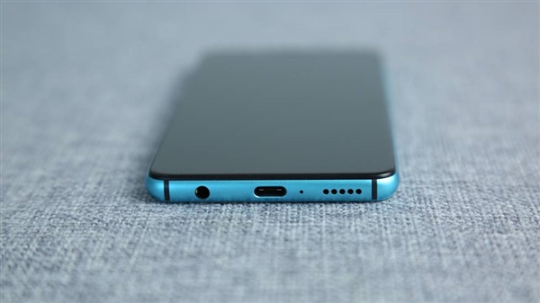 努比亚Z18mini图赏：5.2寸手感 颜值大赞