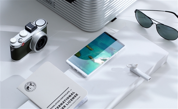 网友晒坚果R1安兔兔跑分 罗永浩回应