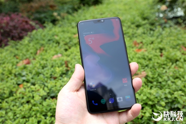 3199元起！一加6亮瓷黑开箱图赏：爱不释手