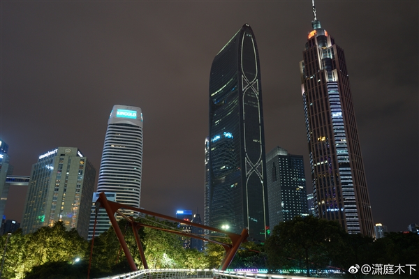 华为P20 Pro夜拍PK索尼微单a7II：全方位碾压