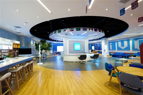 3698元！一图看懂vivo X21 FIFA世界杯非凡版：红蓝绝配