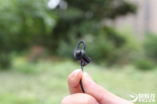 399元！一加云耳评测：充电10分钟播放5小时