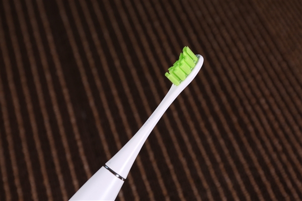 超长60天续航!Oclean SE+青春版智能牙刷开箱图赏