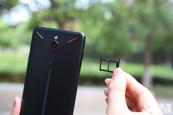 骁龙835+8GB!红魔游戏手机评测:能打电话的游戏机