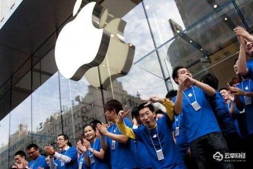 苹果公司罕见裁员 原因是否与手机销量下滑有关？