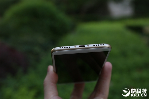 魅蓝6T香槟金开箱图赏:喜欢白色就选它