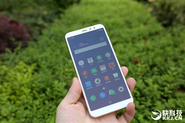 魅蓝6T香槟金开箱图赏:喜欢白色就选它